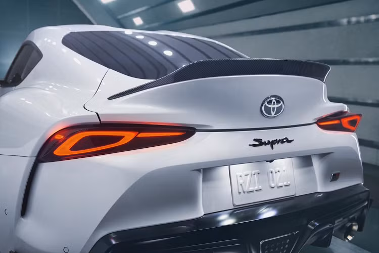 Về sức mạnh, phiên bản giới hạn A91-CF Edition sẽ được trang bị bản động cơ 6 xylanh 3.0L mạnh nhất, có công suất 382 mã lực, đi kèm là hộp số ZF tự động 8 cấp giúp xe có khả năng tăng tốc từ 0 - 100 km/h trong 4 giây.