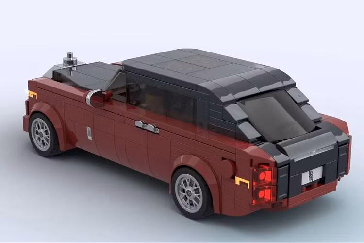 Nhắc lại một chút thông tin về Rolls-Royce Phantom VIII thật, nó đã có màn ra mắt hoành tráng trong năm 2017 và lập nên một tiêu chuẩn mới trong làng xe siêu sang toàn cầu. Xe có trang bị một động cơ V12 mạnh mẽ, trong khi kiến trúc điện tử biến nó trở thành mẫu Rolls-Royce công nghệ tân tiến nhất từ trước tới nay.