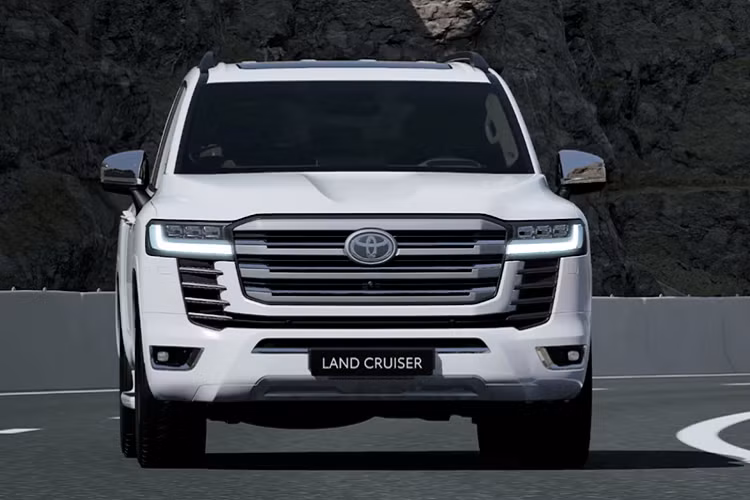 Với giá bán dự kiến tạm tính từ 3,9 tỷ đồng, Toyota Land Cruiser 2022 thế hệ mới hứa hẹn sẽ có giá bán tương đương hoặc nhỉnh hơn phiên bản hiện tại đang có giá bán 4,030 tỷ đồng.
