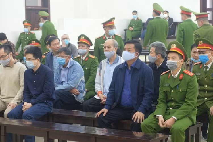 Ong Dinh La Thang phu nhan trach nhiem ve sai pham tai du an Ethanol Phu Tho