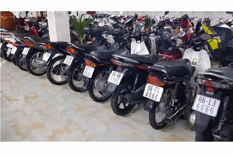 Nhìn qua một vòng, có thể thấy rất nhiều mẫu xe đến từ các thương hiệu xe quen thuộc như Honda, Yamaha, Suzuki.