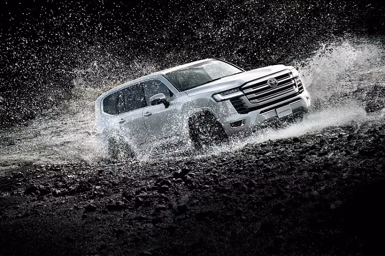  Toyota Land Cruiser thế hệ mới nhất đã ra mắt cách đây vài tháng và đúng như mong đợi, nó đã và đang tiếp tục tạo nên những tiếng vang lớn trong ngành công nghiệp ôtô.