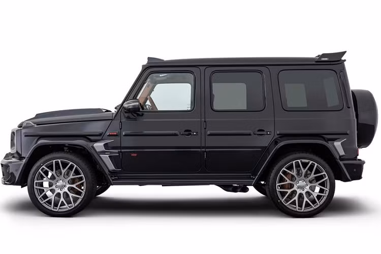 Nhờ đó Brabus 800 Widestar chỉ cần 4,1 giây để tăng tốc từ 0 - 100 km/h, trước khi cán tốc độ tối đa ở 240 km/h.