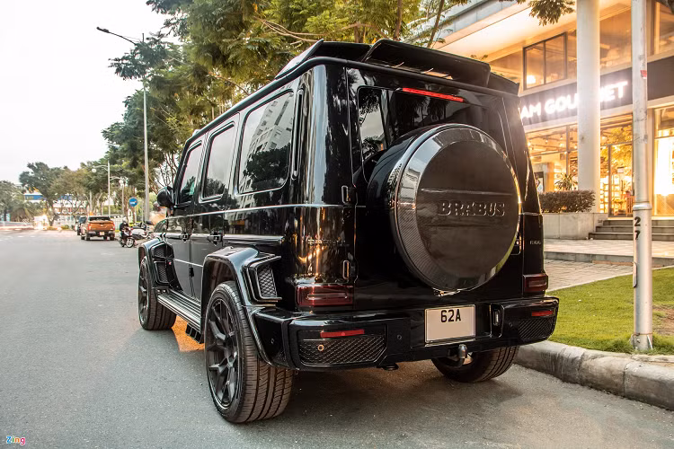 Mẫu SUV hiệu suất cao Mercedes-AMG G63 là cái tên được nhiều người chơi xe trong nước ưa chuộng. Xe được ra mắt và phân phối chính hãng tại Việt Nam từ năm 2019 với giá 10,6 tỷ đồng.