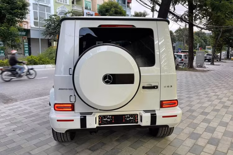 Ngoài ra, xe có khả năng tự động ngắt 4 xi-lanh nhằm tiết kiệm nghiên liệu. Theo AMG, hệ thống này hoạt động trong dải vòng tua từ 1.000 đến 3.250 vòng/phút ở chế độ lái Comfort. Mức tiêu thụ nhiên liệu trong thành phố là 13 lit/100 km. Hệ dẫn động bốn bánh AMG Performance 4Matic được AMG điều chỉnh lại lực phân bổ lực kéo thiên về phía sau với tỉ lệ trước/sau từ 40 đến 60% thay vì 50:50 như ở bản trước.