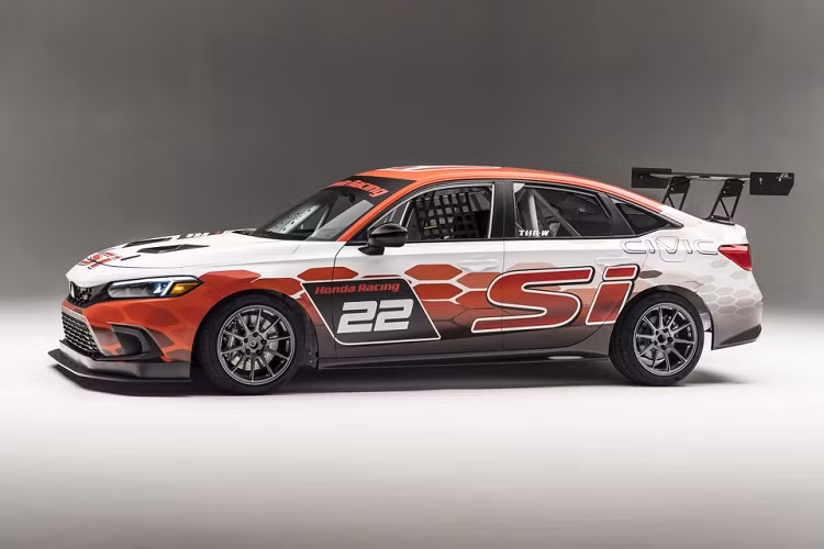 Hệ thống ống xả của HPD Civic Si Race Car Prototype được chế tác bởi HPD và Borla.