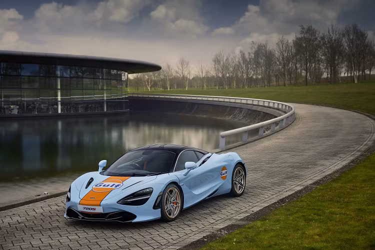 “McLaren và Gulf đã có sự hợp tác cùng nhau từ năm 1968 và chúng tôi là một trong những thương hiệu gắn liền với nhau thành công nhất thế giới. Chúng tôi rất tự hào khi có cơ hợp làm việc cùng MSO để mang đến thế giới màu sơn xanh và cam đặc trưng của Gulf trên một chiếc 720S”, ông Mike Jones, CEO của Gulf Oil chia sẻ. McLaren là một thương hiệu sẽ chia sẻ khát vọng tương lai và tham vọng đổi mới cùng chúng tôi và chúng tôi mong muốn phát triển mới quan hệ này trong nhiều năm tới đây.