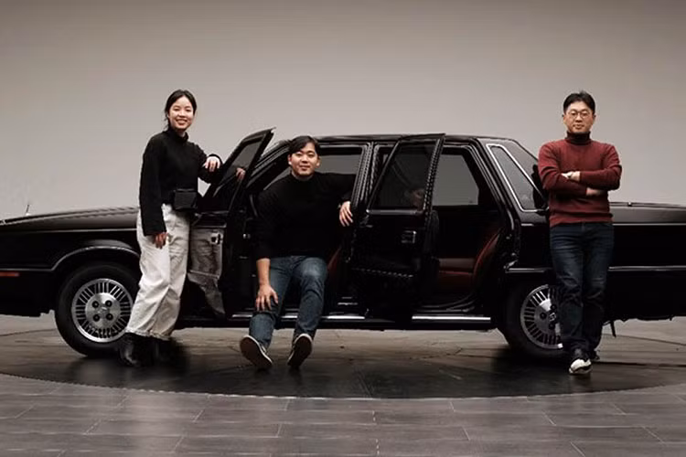 Với tên mã là GN7, thế hệ thứ 7 của Grandeur sẽ ra mắt vào năm 2022 và được Hyundai kỳ vọng sẽ khôi phục lại danh tiếng của người tiền nhiệm. Lần này nhằm nâng cấp vị thế của Grandeur, Hyundai sẽ nâng hạng chiếc xe từ tầm trung-cao cấp lên thành sedan cỡ lớn cao cấp, với chiều dài thân xe lần đầu tiên vượt quá 5m.