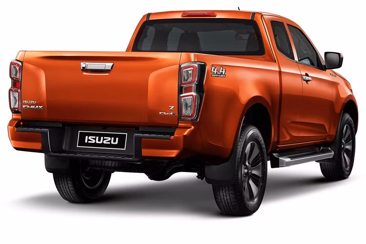 Về khả năng vận hành, như đã nói ở trên cả 3 phiên bản của D-Max mới sẽ bán ra tại Việt Nam sẽ sử dụng khối máy dầu dung tích 1.9L như cũ, đi kèm hộp số tự động 6 cấp hoặc số sàn 6 cấp.