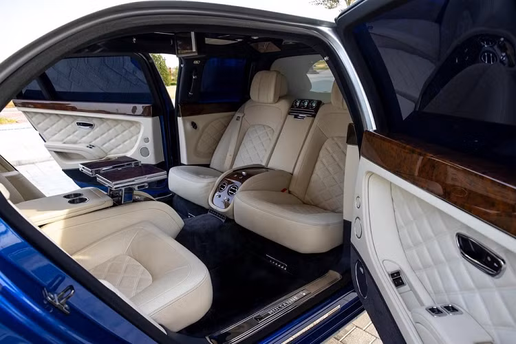 Tuy nhiên, mọi chuyện đã diễn ra không đúng như dự tính của hãng Bentley. Điều này khiến thương hiệu Anh quốc phải thay đổi kế hoạch và mở bán Mulsanne Grand Limousine trên toàn thế giới.