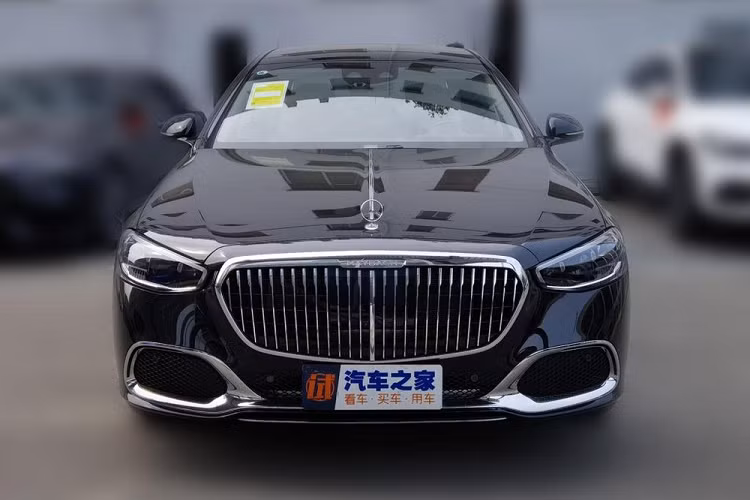 Trong khi đó, bảng đồng hồ kỹ thuật số dùng màn hình 12,3 inch với độ phân giải cao và hiệu ứng không gian 3 chiều.