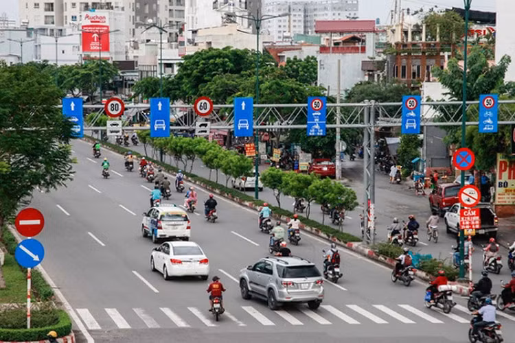 Nhan biet loi sai lan va loi khong tuan thu vach ke duong