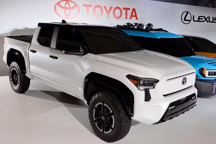 Ngoài ra, nhà sản xuất xe Nhật Bản cũng được cho là có ý định hợp nhất Hilux và Tacoma thành một sản phẩm duy nhất để tiết kiệm chi phí. Mẫu xe mới này dự kiến sẽ sự ra mắt chính thức vào năm 2022.