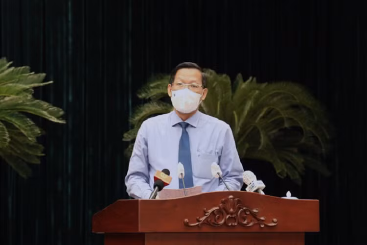 Tan Chu tich Phan Van Mai: TP HCM len ke hoach mo cua tung buoc sau 15/9