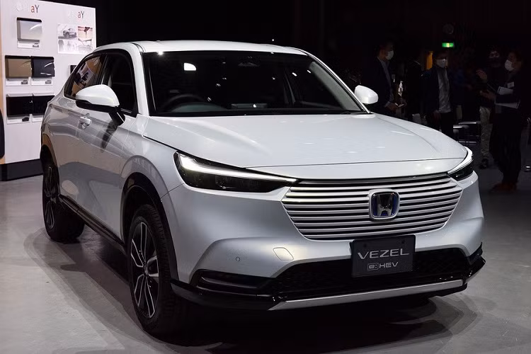 Dự kiến, Honda HR-V mới sẽ được bày bán tại thị trường Nhật Bản vào tháng 4 năm nay. Hiện giá xe Honda HR-V 2021 vẫn chưa được công bố.