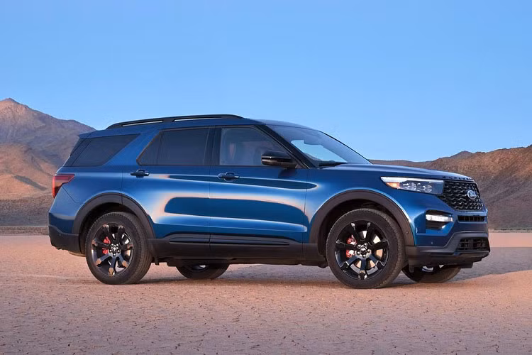 Ford Explorer ST 2021 tu hon 1,2 ty dong duoc trang bi nhung gi?