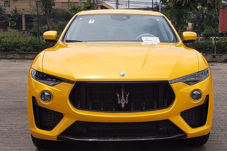 Tháng 9/2016, Maserati Việt Nam đã giới thiệu dòng xe SUV hạng sang Levante đến với các đại gia Việt và ngay lập tức nhận được sự quan tâm không hề nhỏ của giới chơi xe trong nước. Sau hơn 5 năm có mặt tại dải đất hình chữ S, Maserati Levante đã xuất hiện rất nhiều phiên bản và đỉnh nhất phải kể đến Maserati Levante Trofeo mới, chiếc xe Levante đắt nhất dải đất hình chữ S hiện tại.