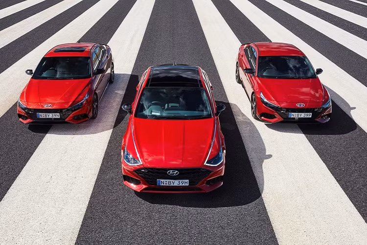 Hãng xe Hàn Quốc vừa giới thiệu mẫu Hyundai Sonata N Line 2021 mới tại thị trường Australia. Mẫu sedan thể thao này được ra mắt lần đầu vào tháng 9/2020.