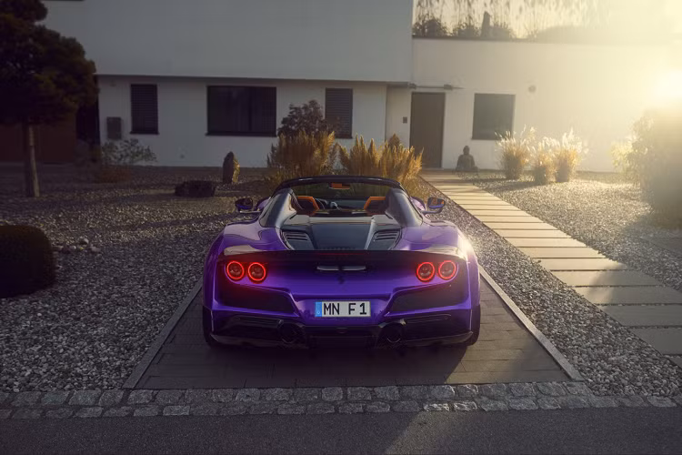 Tương tự phiên bản Coupe, Novitec sẽ chỉ bán ra 15 gói độ tương tự với việc 15 chiếc F8 Spider sẽ được trang bị gói Novitec N-Largo trên thế giới.