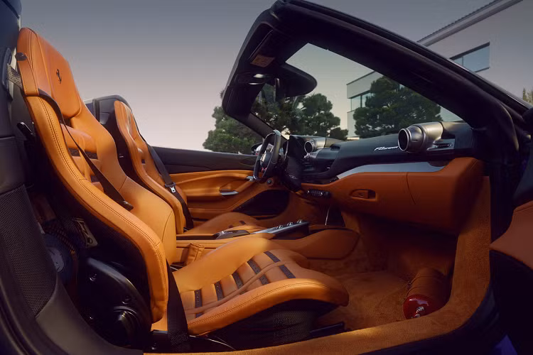 Chiếc xe được Novitec nâng cấp với hệ thống Novitec N-Tronic. Với trang bị này, khối động cơ V8 3.9 lít của xe có khả năng sản sinh mức công suất 807 mã lực, mô-men xoắn 903 Nm. 