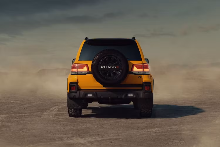 Khann International chưa công bố giá gói Expedition cho Toyota Land Cruiser, ngoài việc tuyên bố rằng gói nâng cấp này “sắp ra mắt”. Tuy nhiên, đánh giá từ nhiều tấm thân vỏ được tái thiết kế và các nâng cấp dành cho khung gầm, nó chắc chắn sẽ không rẻ.