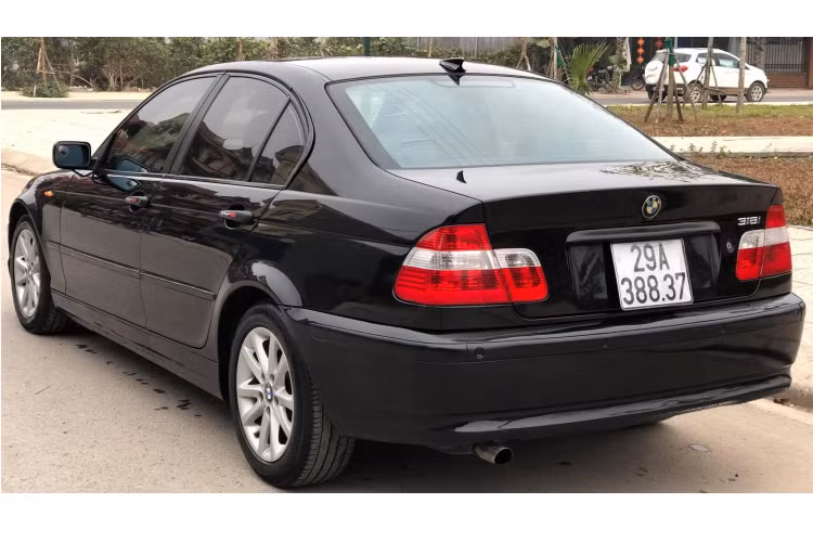 Lời khuyên cho những ai muốn sở hữu “gái già” E46 là hãy chuẩn bị khoảng kinh phí rộng rãi để dành cho việc sửa chữa bảo dưỡng.