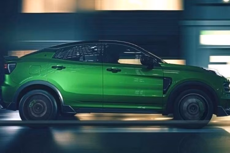 Giá xe Lynk &amp; Co 05+ 2022 hiện vẫn chưa được hé lộ. Tuy nhiên, theo tin đồn, xe sẽ có giá dao động từ 260.000 - 280.000 Nhân dân tệ (khoảng 919 - 990 triệu đồng).