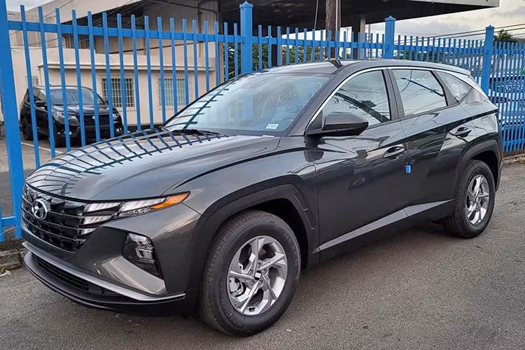 Phía TC Motor - đơn vị phân phối chính thức của Hyundai tại Việt Nam hiện vẫn chưa xác nhận và cho biết chưa thông tin về việc mở bán và mức giá xe Hyundai Tucson 2022. Tuy nhiên, nhiều khả năng xe sẽ sớm ra mắt tại thị trường ôtô Việt.