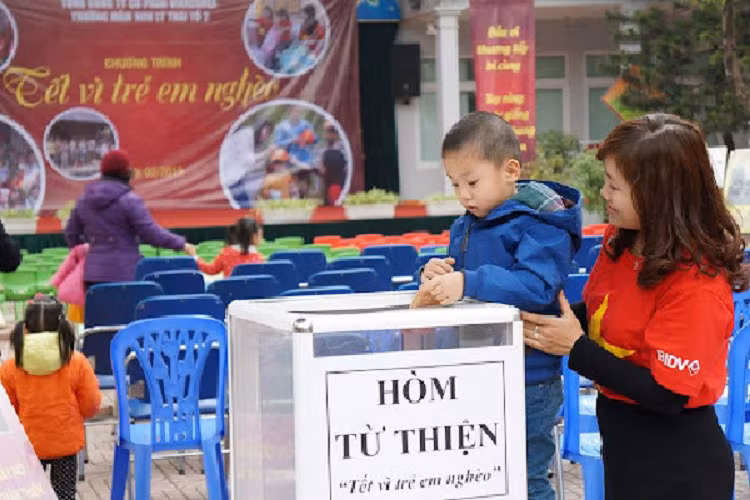 Nghe sy noi tieng lam tu thien: On ao nghi van va khoang trong phap ly