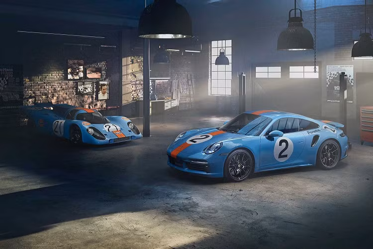 Porsche 911 Turbo S có công suất 650 mã lực và mô-men xoắn 800 Nm. Trong khi đó, phiên bản 911 Turbo chỉ có công suất 580 mã lực và mô-men xoắn 750 Nm. Chỉ duy nhất một chiếc Porsche 911 Turbo S phiên bản Pedro Rodriguez được sản xuất cho một khách hàng tại Mexico. Giá xe Porsche 911 Turbo S tiêu chuẩn có mức giá khởi điểm khoảng 203.500 USD.
