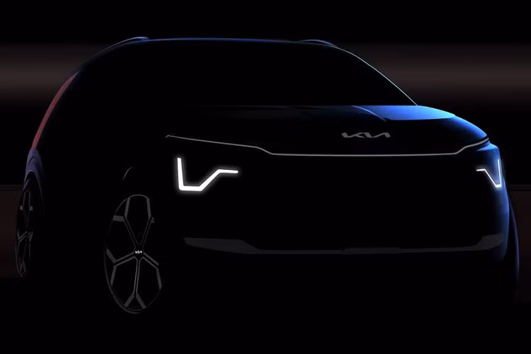 Trước thềm ra mắt chính thức vào ngày 25/11/2021 tại triển lãm Seoul Mobility Show 2021, hãng xe Hàn Quốc đã “nhá hàng” một loạt hình ảnh teaser của Kia Niro thế hệ thứ 2.