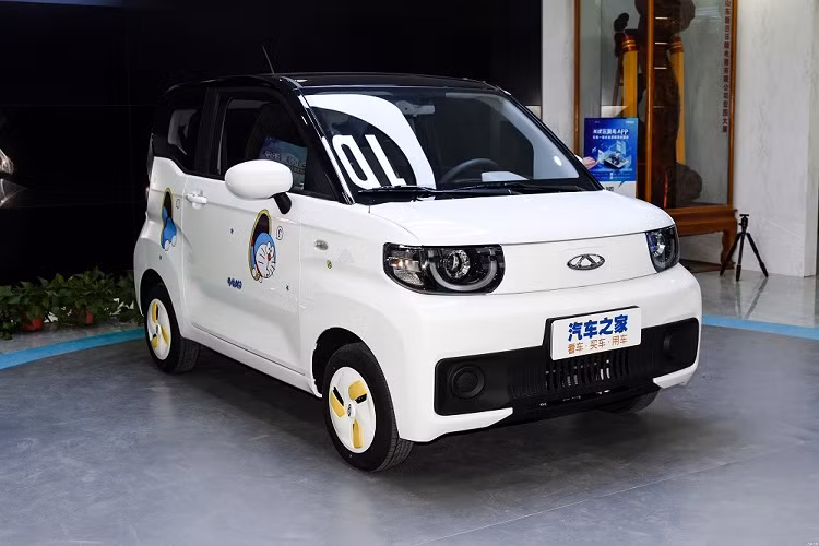 Tại triển lãm Ô tô Thành Đô 2021 diễn ra tại Trung Quốc vào hồi tháng 9 năm nay, hãng Chery đã chính thức vén màn mẫu ôtô điện giá rẻ QQ Ice Cream mới. Đến nay, giá xe Chery QQ Ice Cream 2022 tại thị trường Trung Quốc đã được hé lộ.