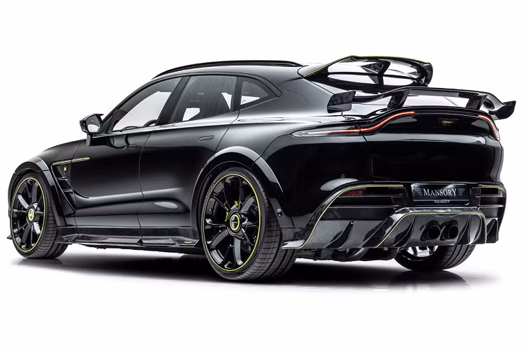 Với những nâng cấp trên, mẫu Aston Martin DBX độ Mansory có khả năng sản sinh mức công suất 800 mã lực, mô-men xoắn đạt mức 1.000 Nm. Theo công bố, chiếc xe có thể tăng tốc từ 0 - 100 km/h chỉ trong vòng 3,8 giây và có thể đạt tốc độ tối đa lên tới 325 km/h.