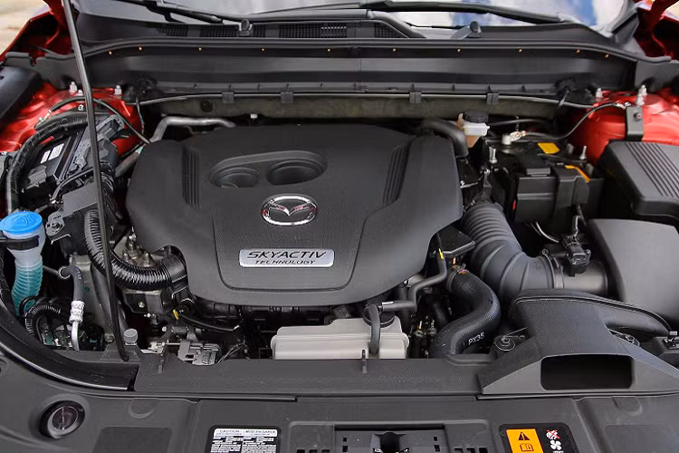 Động cơ diesel dự kiến được giữ lại trong khi các mẫu xe hybrid vẫn trong giai đoạn khai thác. Bên cạnh đó, hệ dẫn động cầu sau và hệ dẫn động bốn bánh dự kiến sẽ được cung cấp cho Mazda6.