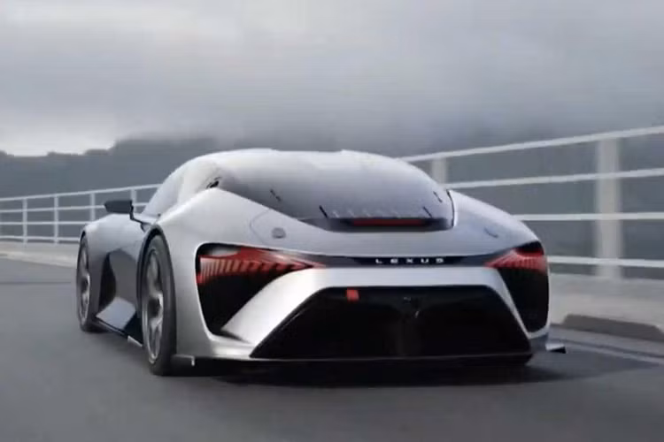 Đáng tiếc là hãng Lexus chưa hé lộ hình ảnh nội thất của mẫu xe concept này. Bù lại, hãng Lexus đã công bố thông số kỹ thuật cơ bản của Electrified Sport. Theo đó, mẫu xe được coi là hậu duệ của siêu xe Lexus LFA có khả năng tăng tốc từ 0-100 km/h trong thời gian chỉ 2 giây. Với thành tích này, Lexus Electrified Sport phiên bản thương mại có thể sánh ngang với Rimac Nevera và Tesla Model S Plaid.