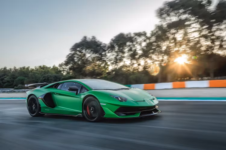 Lamborghini ban gan 2.500 xe trong quy I/2021, Urus ban chay nhat-Hinh-2