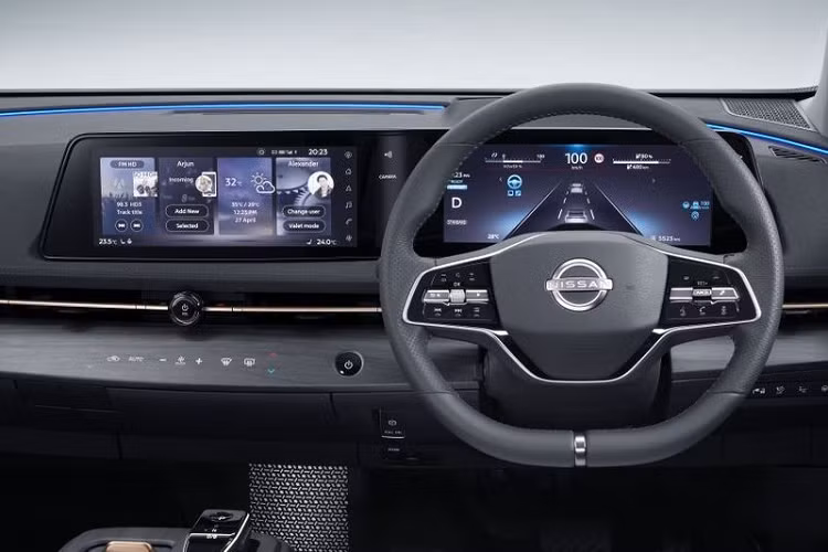 Phiên bản dùng pin 87 kWh mạnh hơn với 239 mã lực nhưng lại cần tới 7,6 giây để chạy nước rút vì trọng lượng pin nặng hơn. Tất cả các phiên bản Ariya đều có tốc độ tối đa 160 km/h.