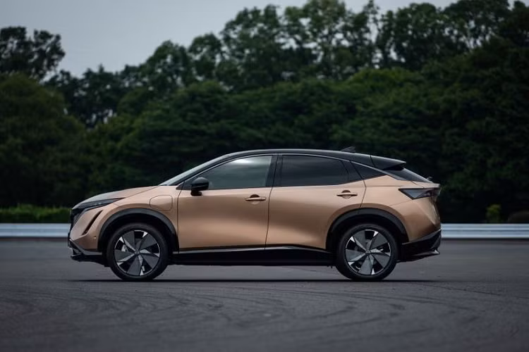 Các chi tiết khí động học của Ariya được tinh chỉnh bởi đội ngũ thiết kế Nissan Nhật Bản và Nissan Anh. Mục tiêu đặt ra là xe sẽ có hệ số cản gió 0,297.