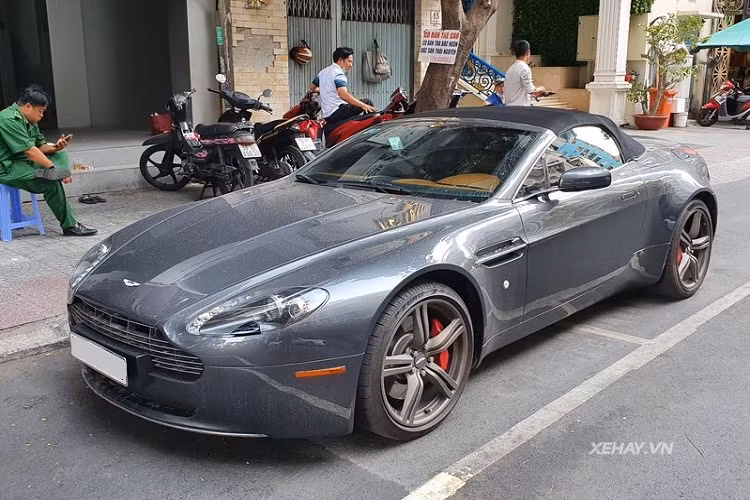 Sieu xe Aston Martin V8 Vantage Roadster 