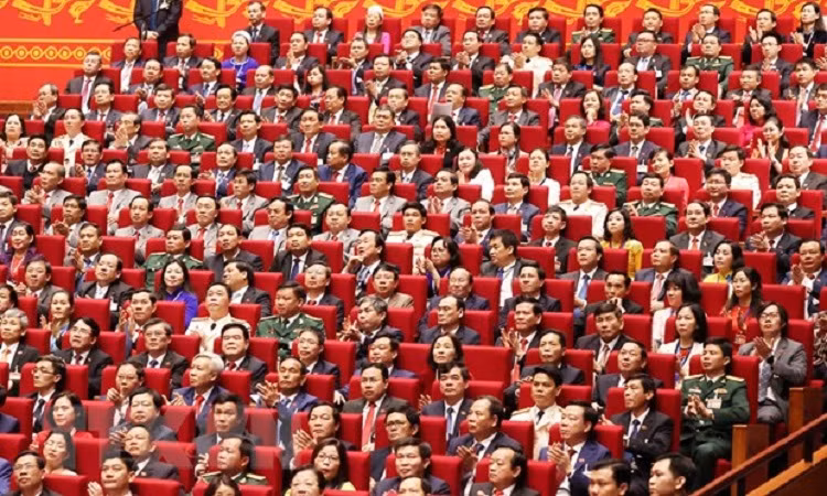 Ngay lam viec thu ba cua Dai hoi Dang lan thu XIII: Thao luan Van kien dai hoi