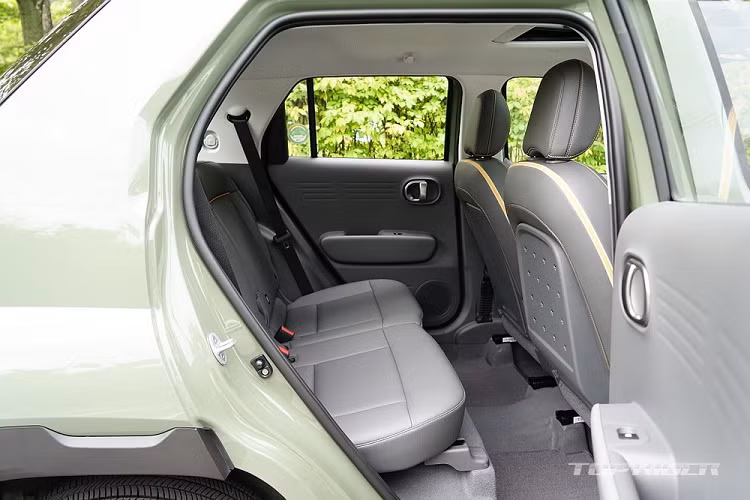 Hyundai Casper 2022 được đánh giá là nhắm đến những khách hàng muốn sở hữu ô tô nhỏ xinh, có thiết kế độc đáo, nhiều trang bị an toàn và tiện nghi hơn là một chiếc xe cỡ nhỏ đơn thuần. Đó là lý do vì sao mẫu xe này có trang bị và giá bán tương xứng.