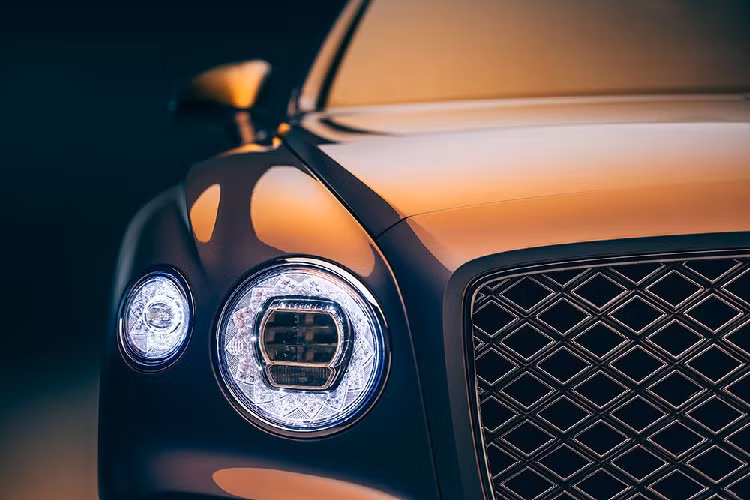 Bentley Flying Spur Mulliner 2022 có 3 tùy chọn động cơ