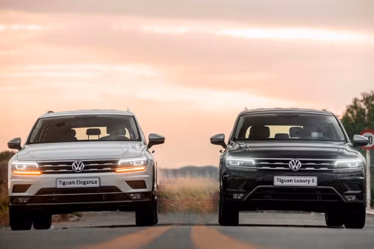 Toàn bộ các xe Volkswagen sẽ được giám sát bởi Volkswagen Đức bằng Hệ thống mạng toàn cầu DSS (Digital Service Schedule). Có nghĩa là, dù bạn ở đâu, Volkswagen tập đoàn tại Đức vẫn sẽ đồng hành cùng bạn. Trong tháng 1.2021, khách hàng mua Tiguan nâng cấp 2021: Tiguan Luxury S hoặc Tiguan Elegance sẽ được nhận ngay Iphone 12 thời thượng.