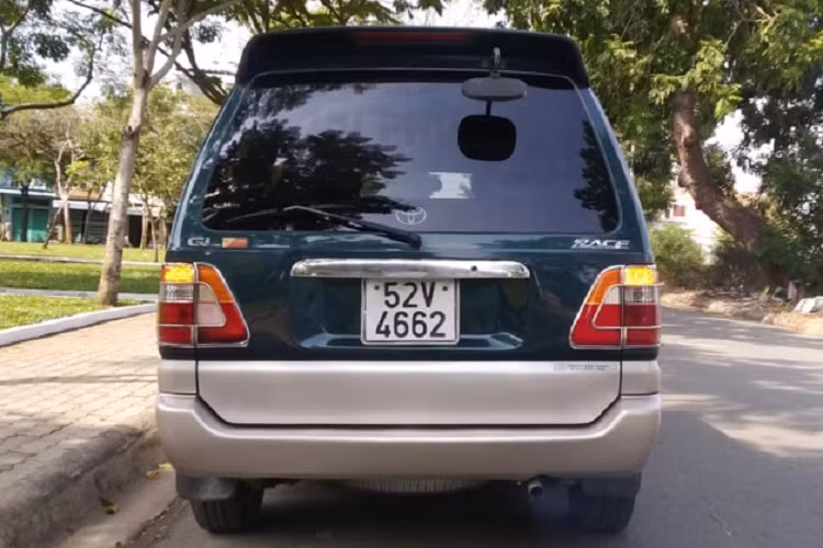 Mặc dù “đồ cổ” Toyota Zace đến nay vẫn có giá cao gây tranh cãi, nhưng không thể phủ nhận rằng Toyota Zace vẫn là một trong những lựa chọn xe 7 chỗ lý tưởng có giá dưới 300 triệu của một nhóm khách hàng có chi phí mua xe eo hẹp hoặc có tình cảm đặc biệt với dòng xe này.