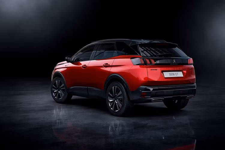 Cặp đôi Peugeot 3008 và 5008 2021 cũng được kỳ vọng sẽ có thêm nhiều công nghệ an toàn mới giống như trên thị trường quốc tế, bao gồm cả Night Vision hỗ trợ tầm nhìn trong đêm, ga tự động thích ứng thông minh hỗ trợ Stop&amp;Go và phanh khẩn cấp tự động.