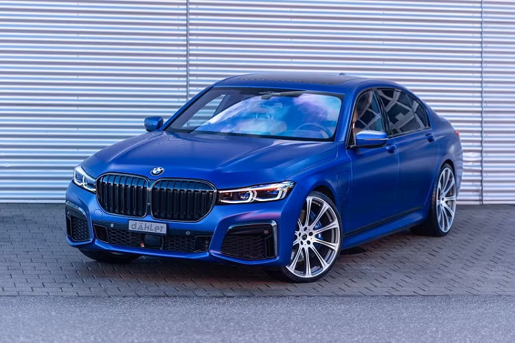 Các phụ tùng aftermarket dành cho chiếc BMW 745Le xDrive độ này có thể hơi khó mua, nhưng nếu bạn muốn nâng cấp sức mạnh, hệ thống treo thể thao và bánh xe mới cho chiếc sedan plug-in hybrid hạng sang của mình thì Dahler có thể giúp ích được phần nào.