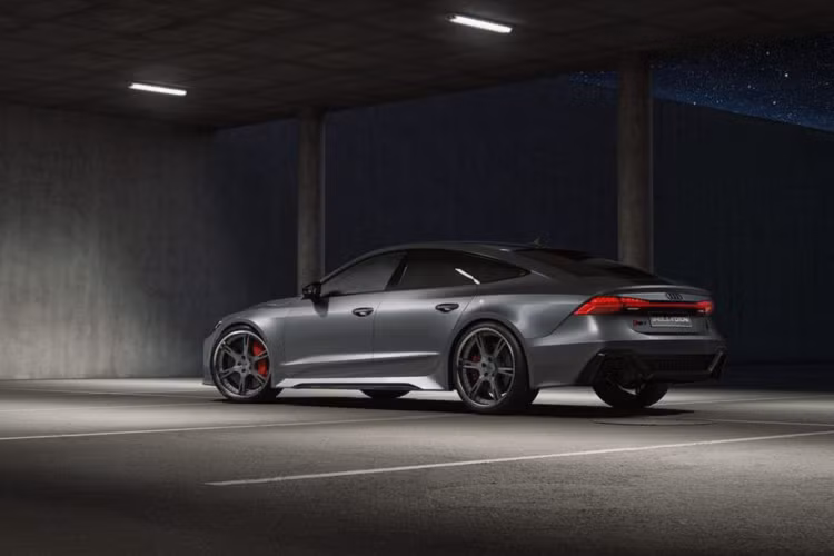 Đối với gói Stage 5, Wheelsandmore sẽ trang bị thêm bộ tăng áp độc đáo cho Audi RS7, gói này có giá 25.209 Eur (khoảng 663,7 triệu đồng), cộng với phí lắp đặt 1.261 Eur ( 33,2 triệu đồng). Ngoài các gói trên, hãng độ còn cung cấp tùy chọn lò xo KW và các mâm hậu mãi khác nhau.