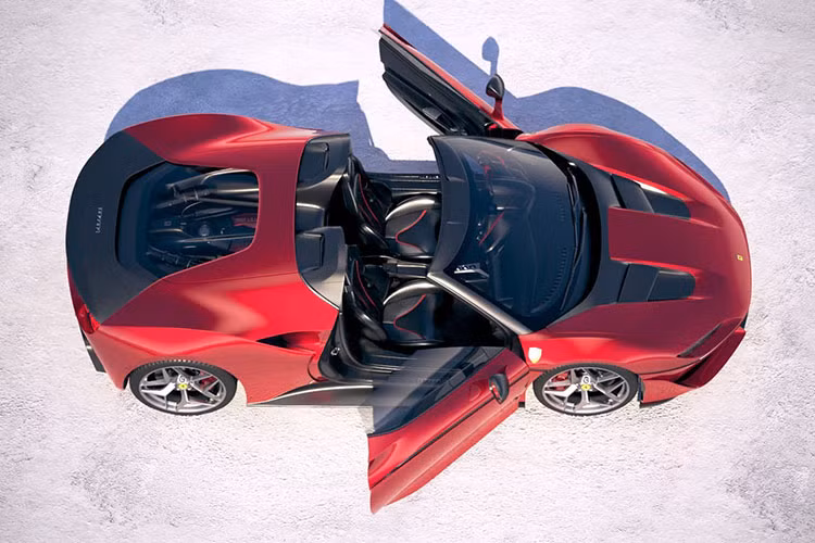 Phát triển từ mẫu siêu xe Ferrari 488 Spider, J50 có đôi chút thay đổi về mặt thiết kế với lưới tản nhiệt mở rộng hơn và đèn pha sắc sảo. So với 488 Spider, Ferrari J50 có thông số tốt hơn khi động cơ V8 3.9L tăng áp kép sản sinh đến 690 mã lực.