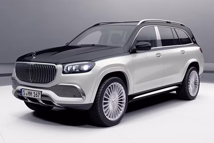 Màn hình cảm ứng trung tâm 12,3 inch tích hợp giao diện thông tin giải trí MBUX thông minh, đi cùng hệ thống giải trí dành cho hàng ghế thương gia phía sau với hai màn hình kích thước lớn và máy tính bảng điều khiển. Hệ thống âm thanh vòm high-end thượng hạng Burmester® 3D 26 loa công suất 1.590 W đảm bảo những thanh âm chân thực, sống động với khả năng tách âm chi tiết và nền bass cực dày. Các loa trần được bố trí thông minh, vừa mang âm thanh đến gần hành khách, vừa đóng góp vào tính thẩm mỹ cho khoang nội thất. 