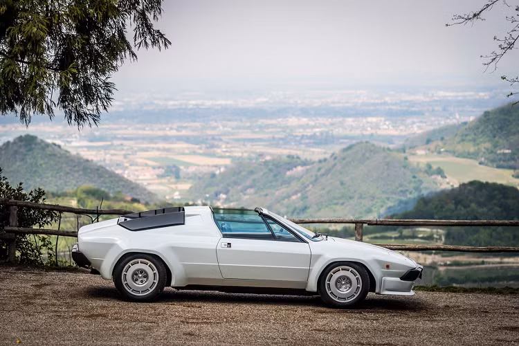 Hiện tại, Lamborghini Jalpa cổ điển sẽ được bộ phận Polo Storico phục chế cũng như chế tạo lại những phụ tùng, phụ kiện đã không còn sản xuất cho mẫu xe này. Chính vì vậy, những chiếc Jalpa còn sót lại trên thế giới hoàn toàn có thể trở lại tình trạng mới như vừa mới xuất xưởng khi qua tay bộ phận phục chế xe cổ của Lamborghini.